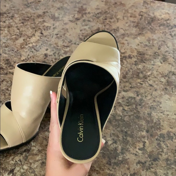Calvin Klein heels - Picture 2 of 4